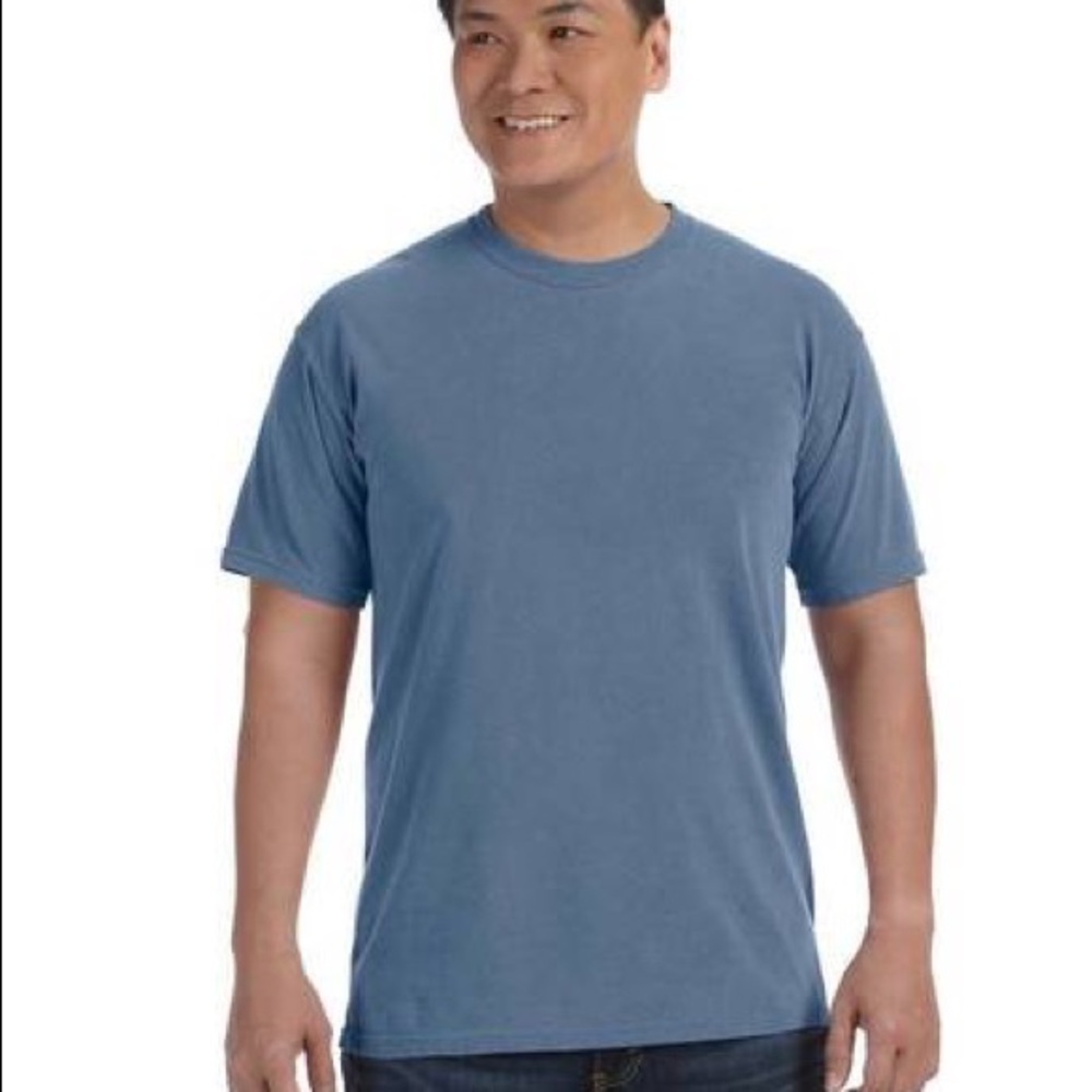 Comfort colors tee shirt 
size medium

ice blue